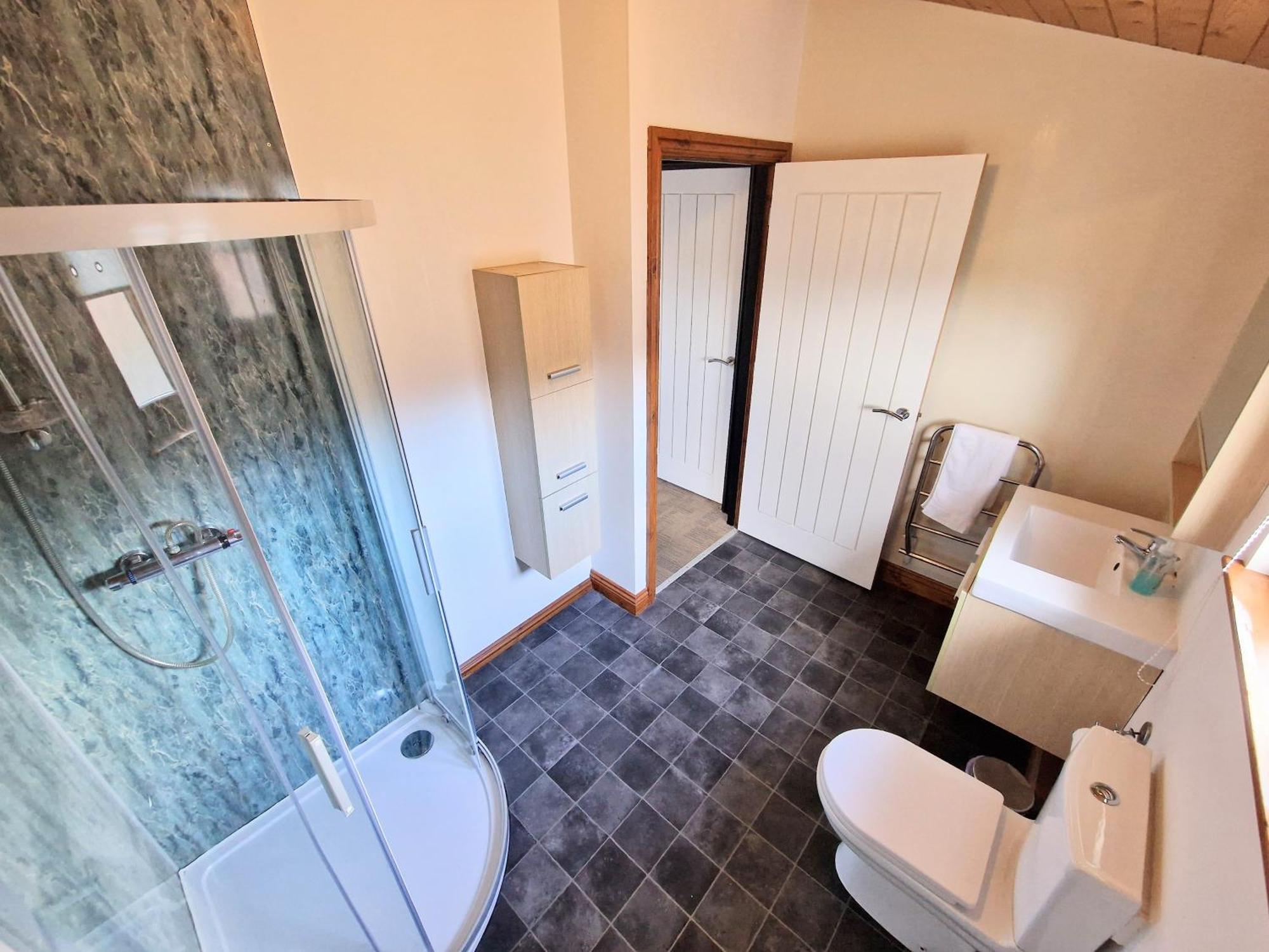 Ochil 9 With Private Hot Tub - Fife - Loch Leven - Lomond Hills - Pet Friendly Villa Kelty Екстериор снимка