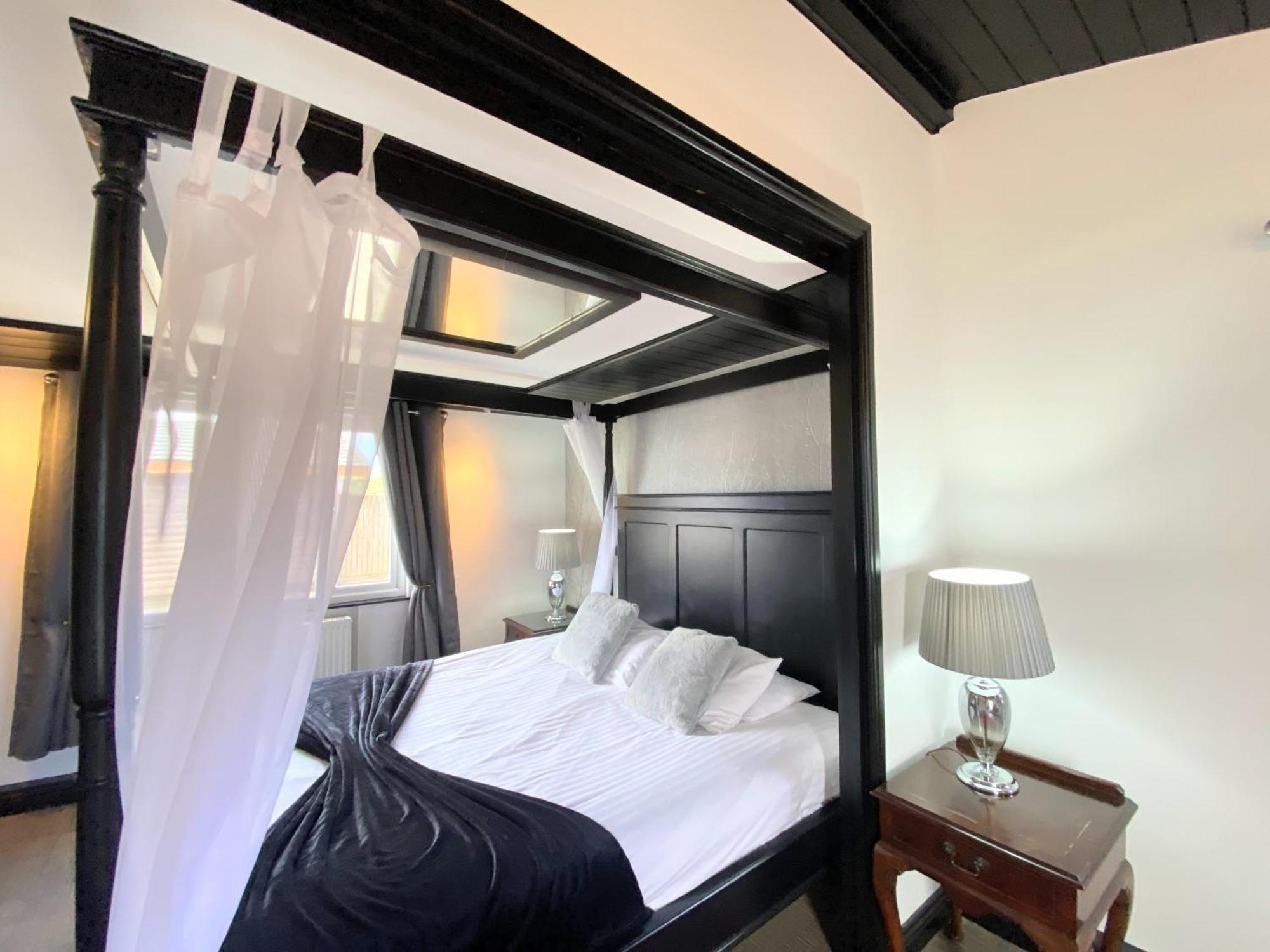 Ochil 9 With Private Hot Tub - Fife - Loch Leven - Lomond Hills - Pet Friendly Villa Kelty Екстериор снимка