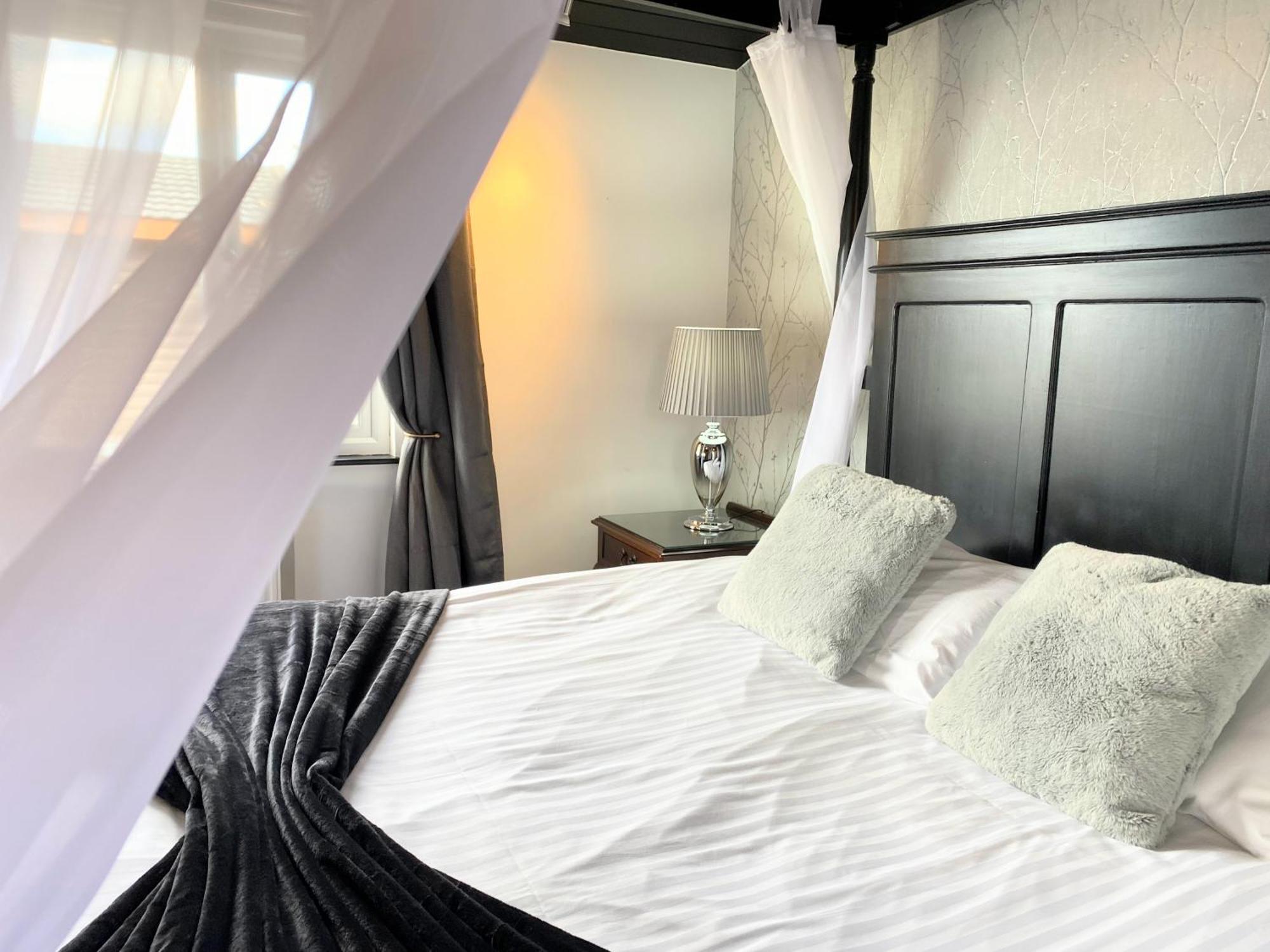 Ochil 9 With Private Hot Tub - Fife - Loch Leven - Lomond Hills - Pet Friendly Villa Kelty Екстериор снимка